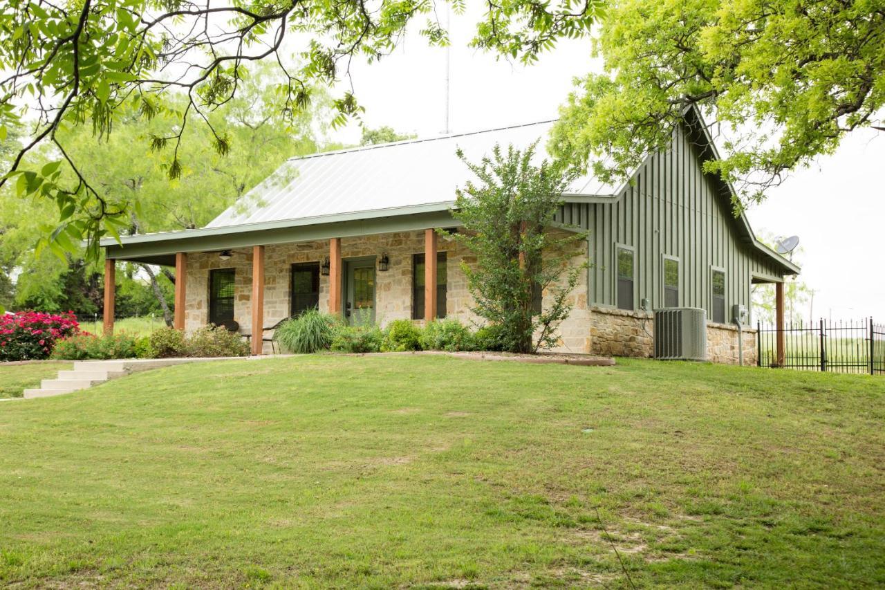 Nrs Event Center & Guest Ranch Hotel Decatur Buitenkant foto
