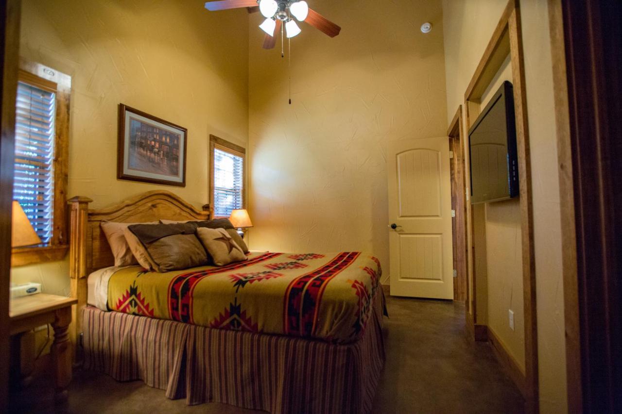 Nrs Event Center & Guest Ranch Hotel Decatur Buitenkant foto