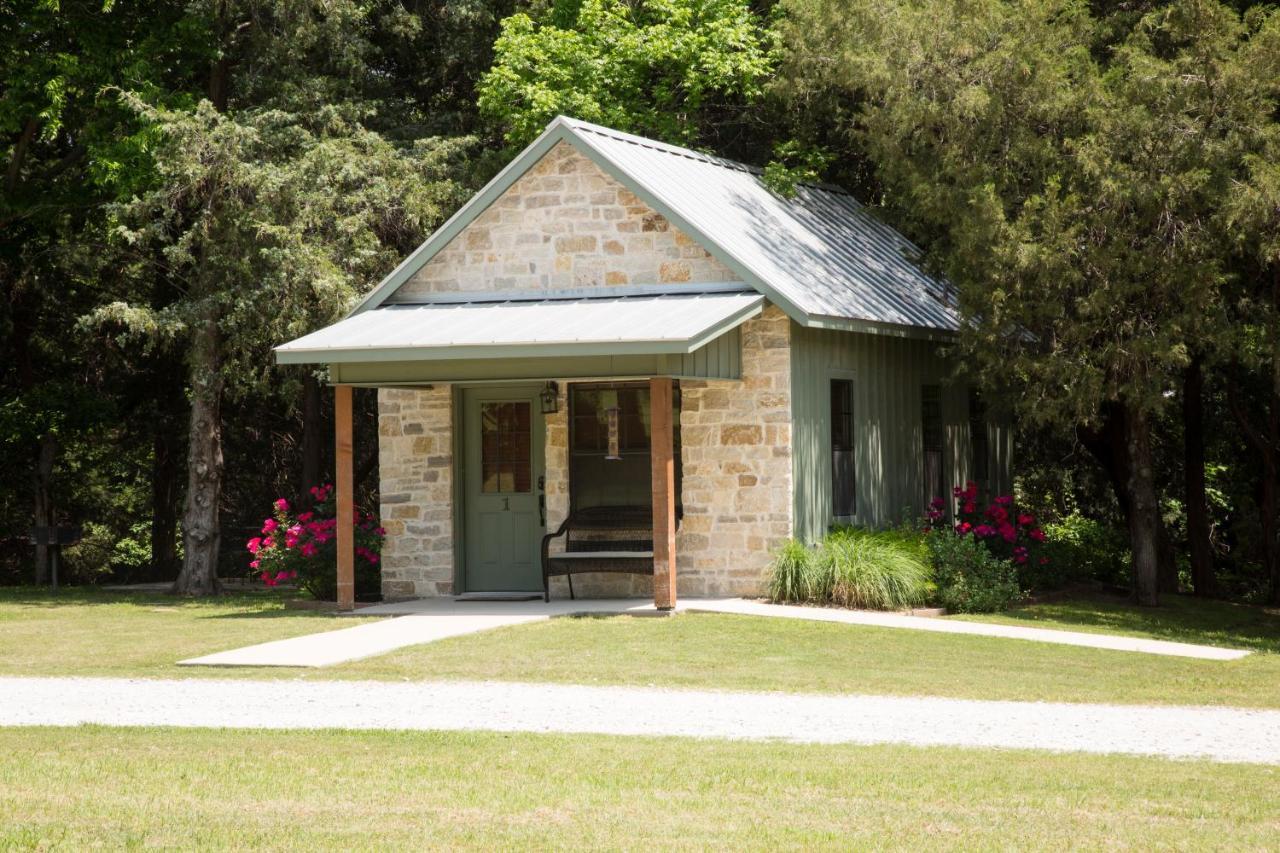 Nrs Event Center & Guest Ranch Hotel Decatur Buitenkant foto