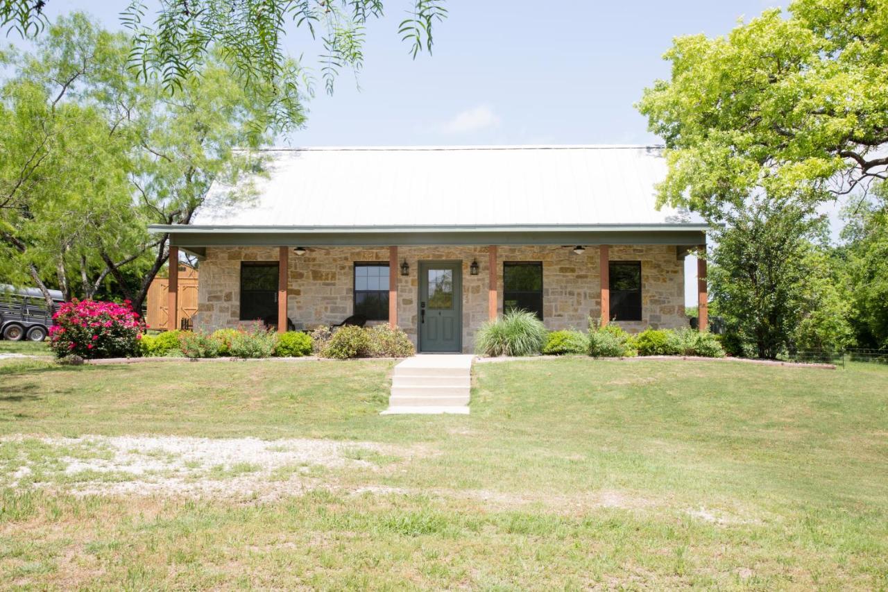 Nrs Event Center & Guest Ranch Hotel Decatur Buitenkant foto