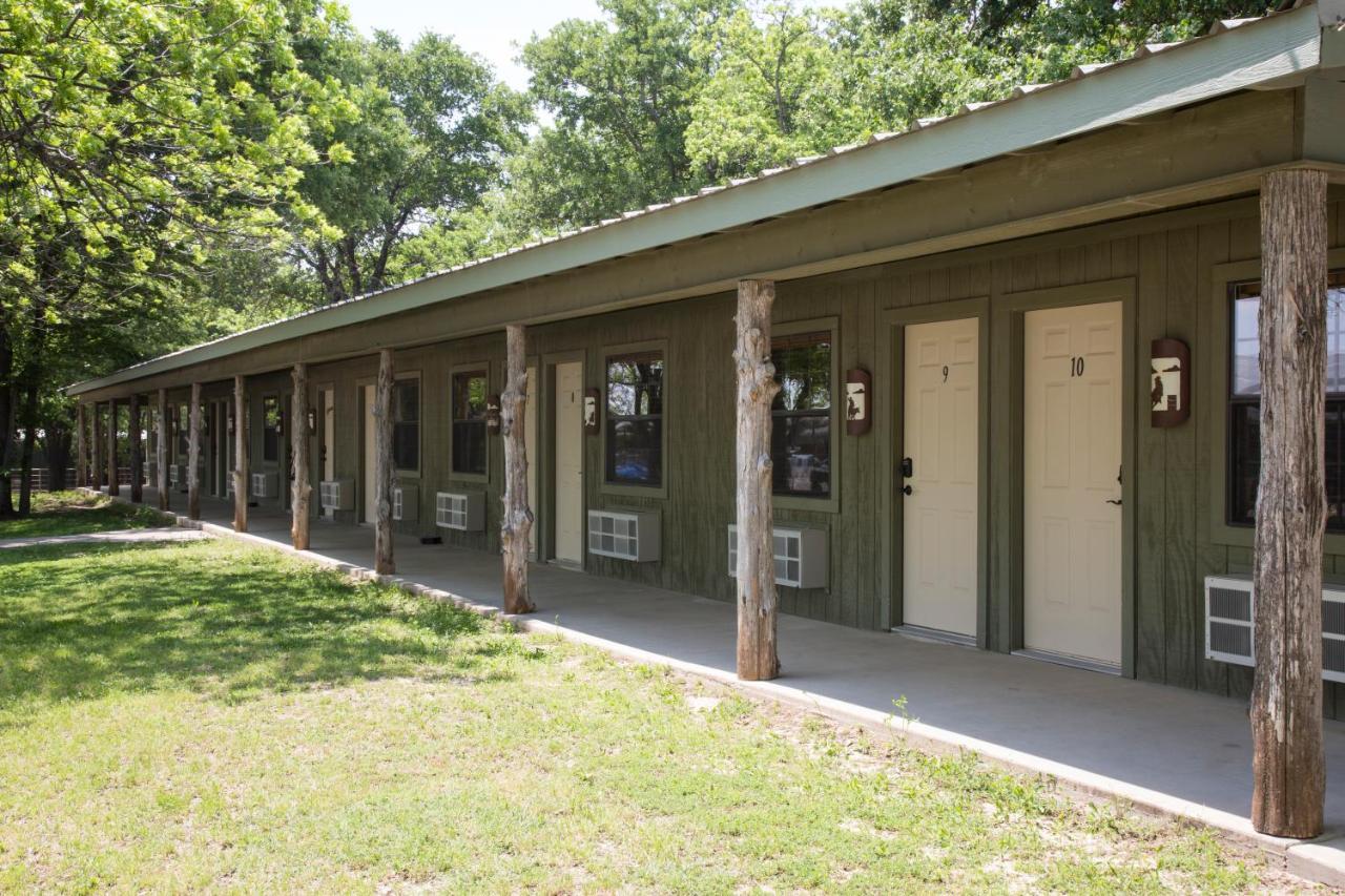 Nrs Event Center & Guest Ranch Hotel Decatur Buitenkant foto