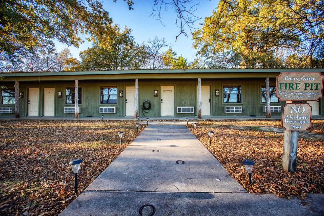 Nrs Event Center & Guest Ranch Hotel Decatur Buitenkant foto