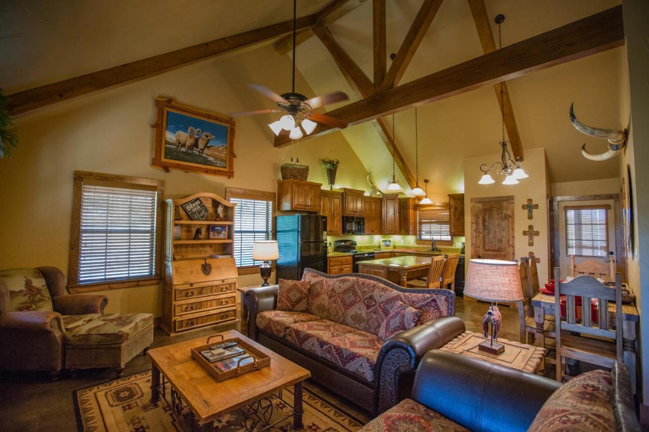 Nrs Event Center & Guest Ranch Hotel Decatur Buitenkant foto