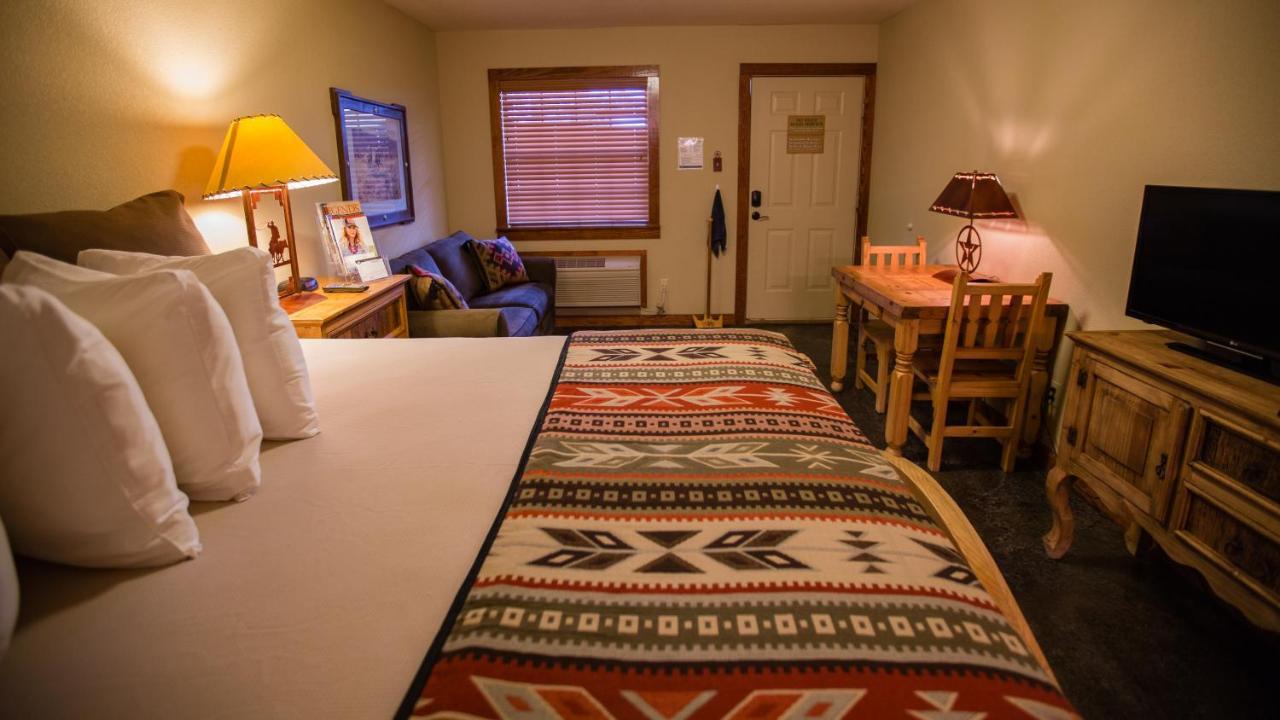 Nrs Event Center & Guest Ranch Hotel Decatur Buitenkant foto