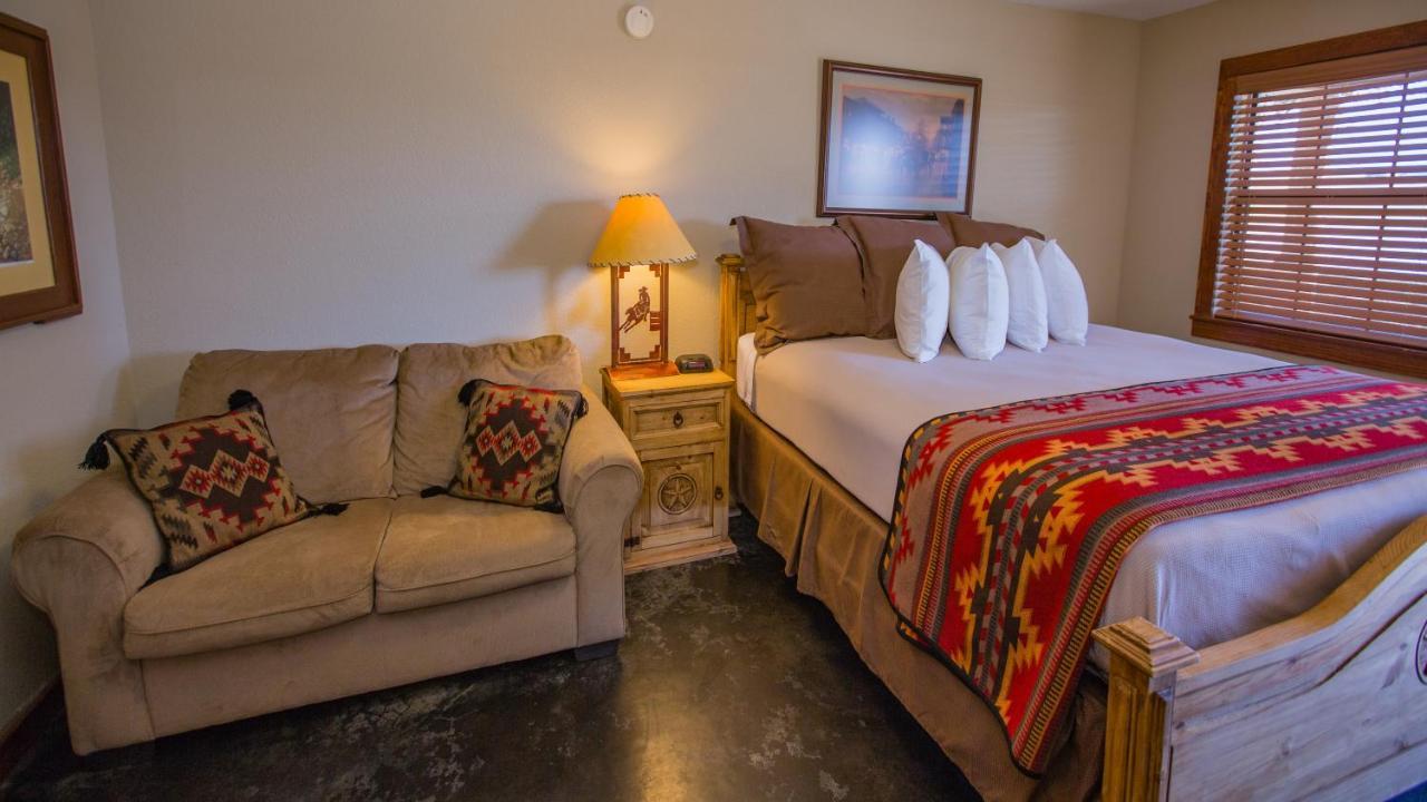 Nrs Event Center & Guest Ranch Hotel Decatur Buitenkant foto