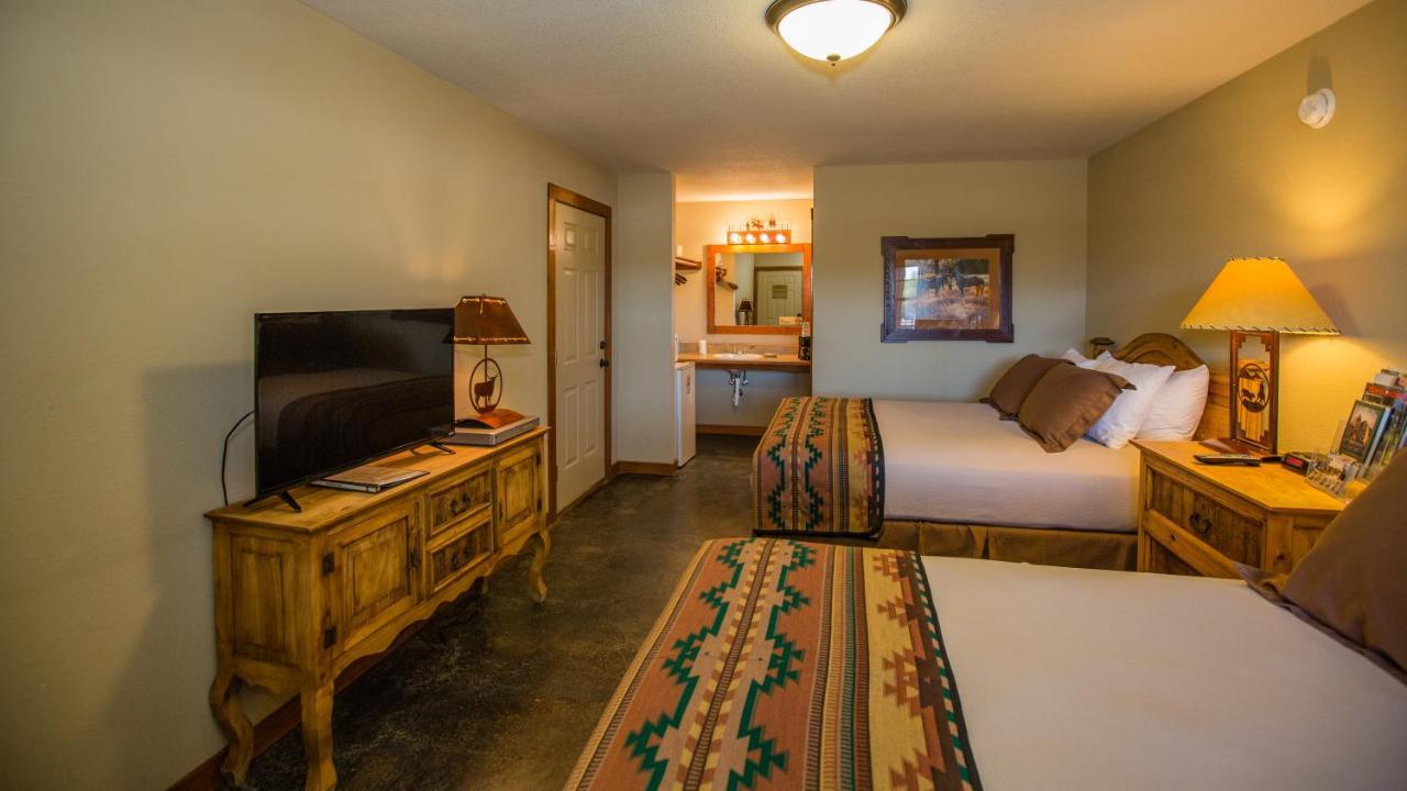 Nrs Event Center & Guest Ranch Hotel Decatur Buitenkant foto
